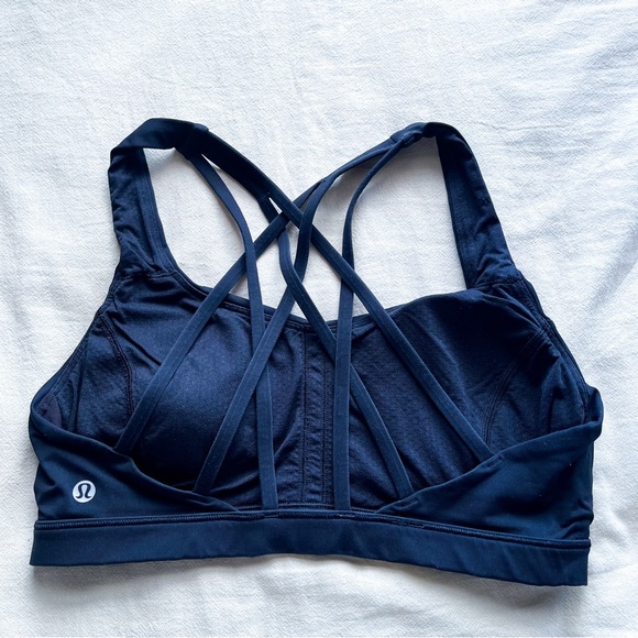 lululemon Free To Be Serene Cross Back Sports Bra in Black 8 - Picture 4 of 5